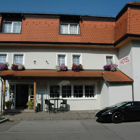 Mayers Waldhorn - Zwischen Reutlingen Und Tuebingen Kusterdingen Eksteriør billede